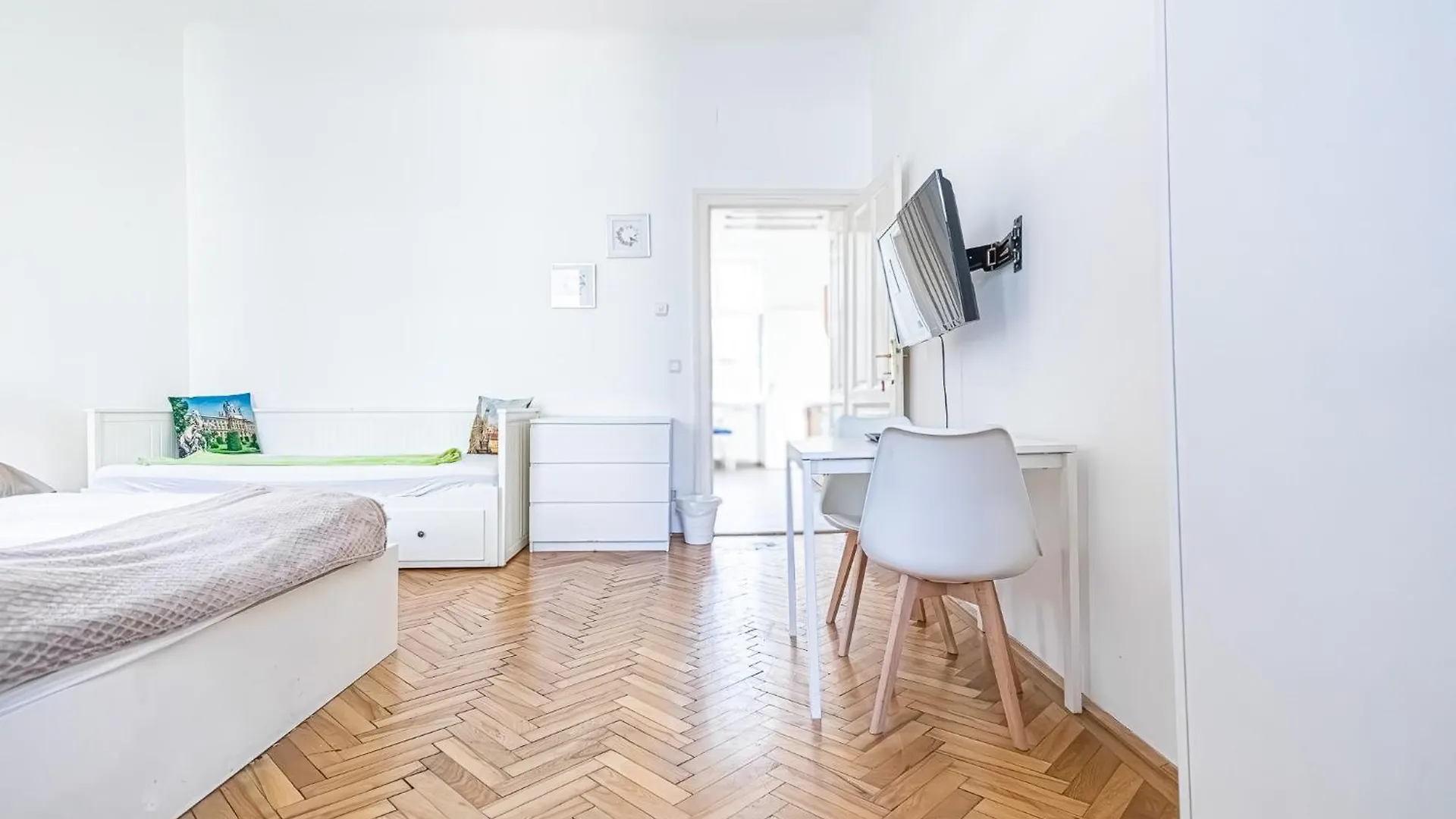 Apartment Stylish Apt For Longstays Margareten, Up To 5P Vienna
